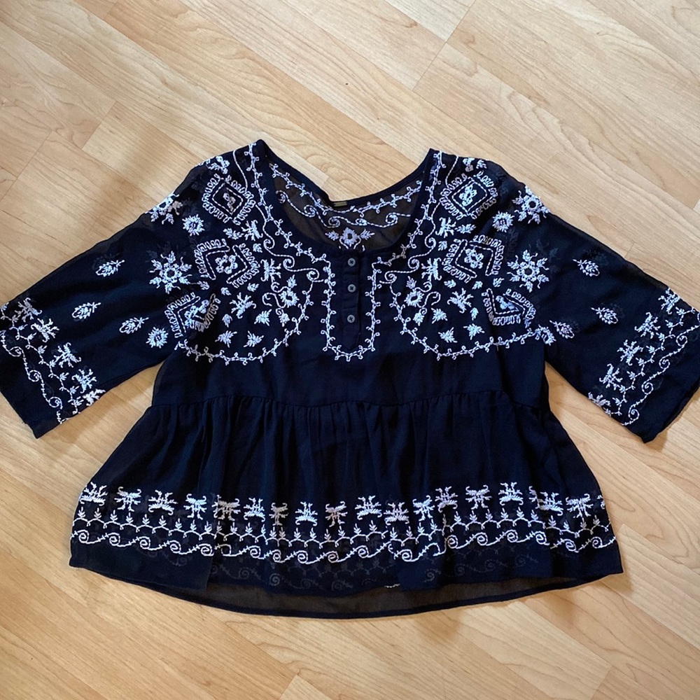Free People Sheer Black Crepe with White Embroidery Cropped Boho Top Size M